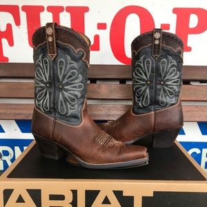 Ariat Western Daisy women’s boots cowboy LIKE NEW